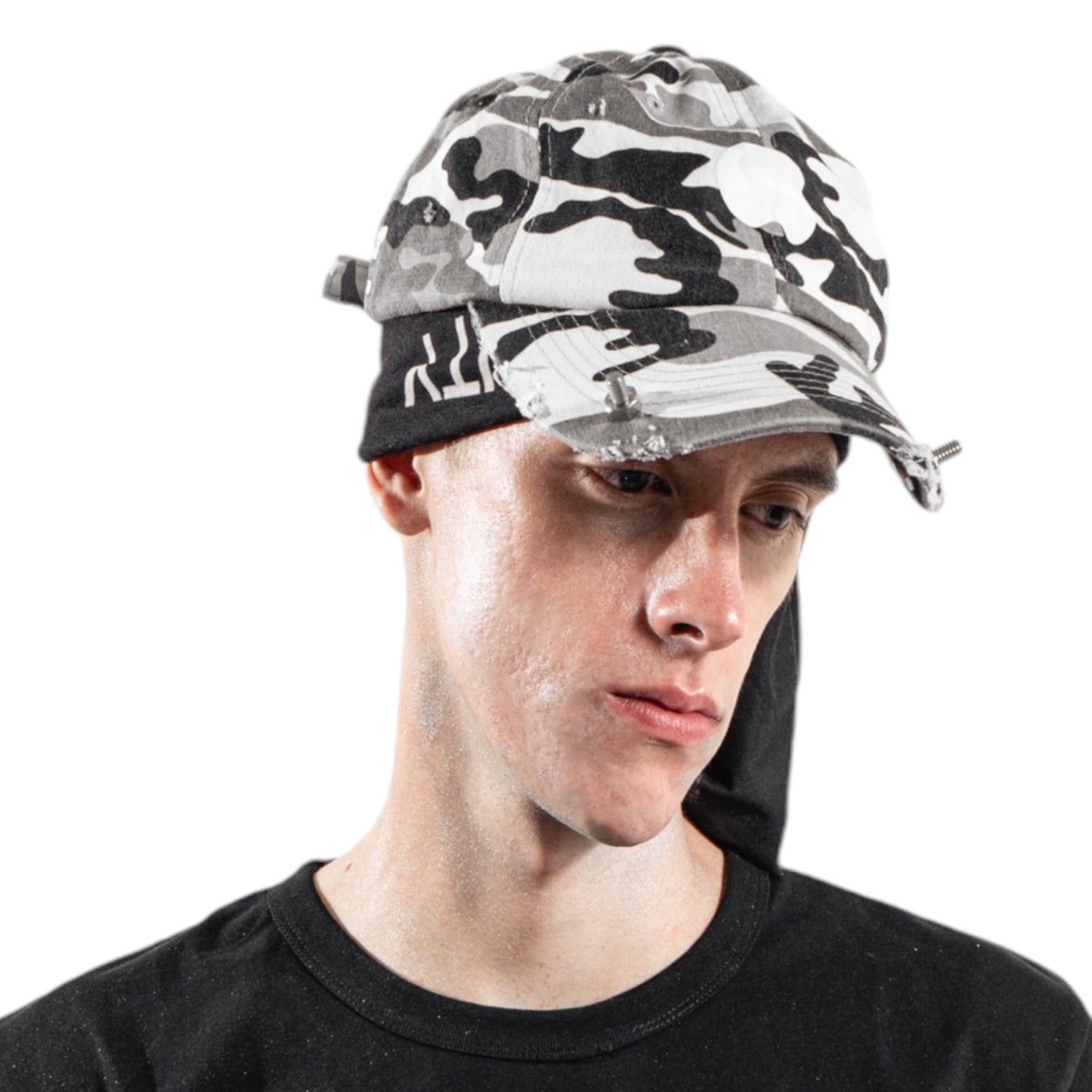 001+ bolted cap in snow